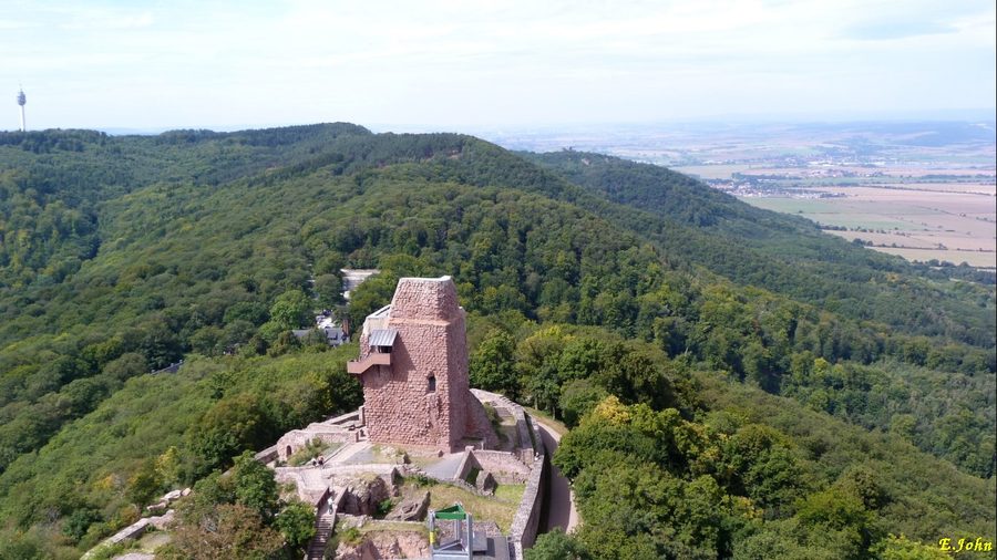 Kyffhäuser, television tower on Kulpenberg and Rothenburg ruins