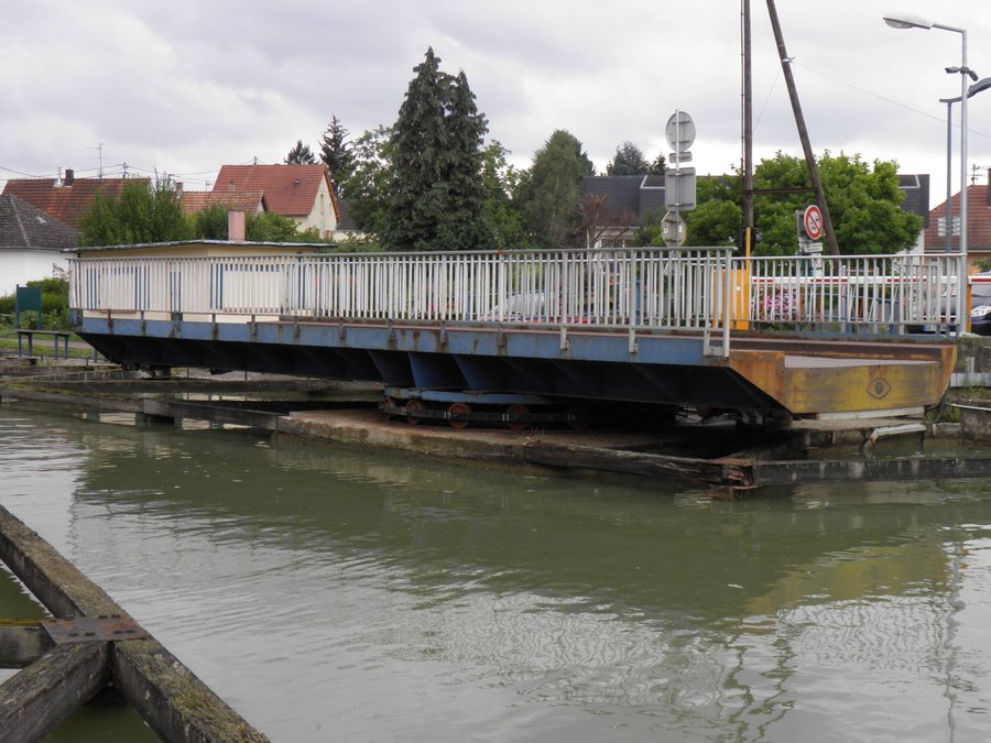 File:Pont tournant (Vendenheim) (3).jpg