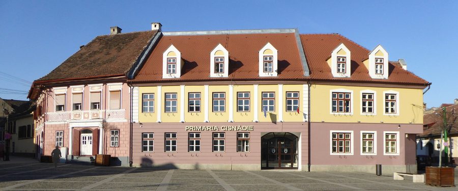 Rathaus von Heltau (Cisnădie) in Rumänien
