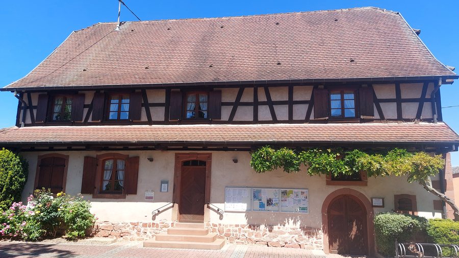 File:Schillersdorf mairie3.jpg