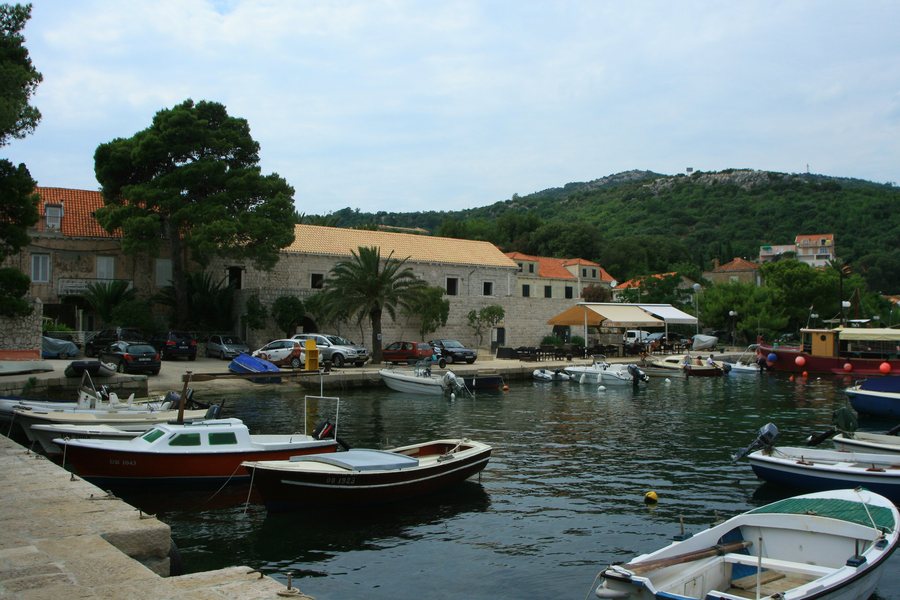 File:Lovište, Croatia - panoramio.jpg