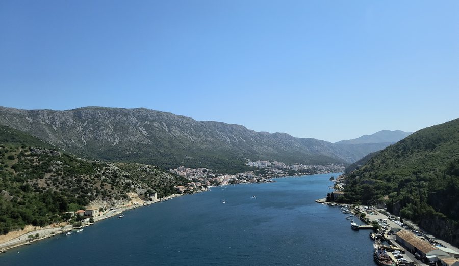 File:A view of Mokošica and Nova Mokošica (2025-06-09).jpg