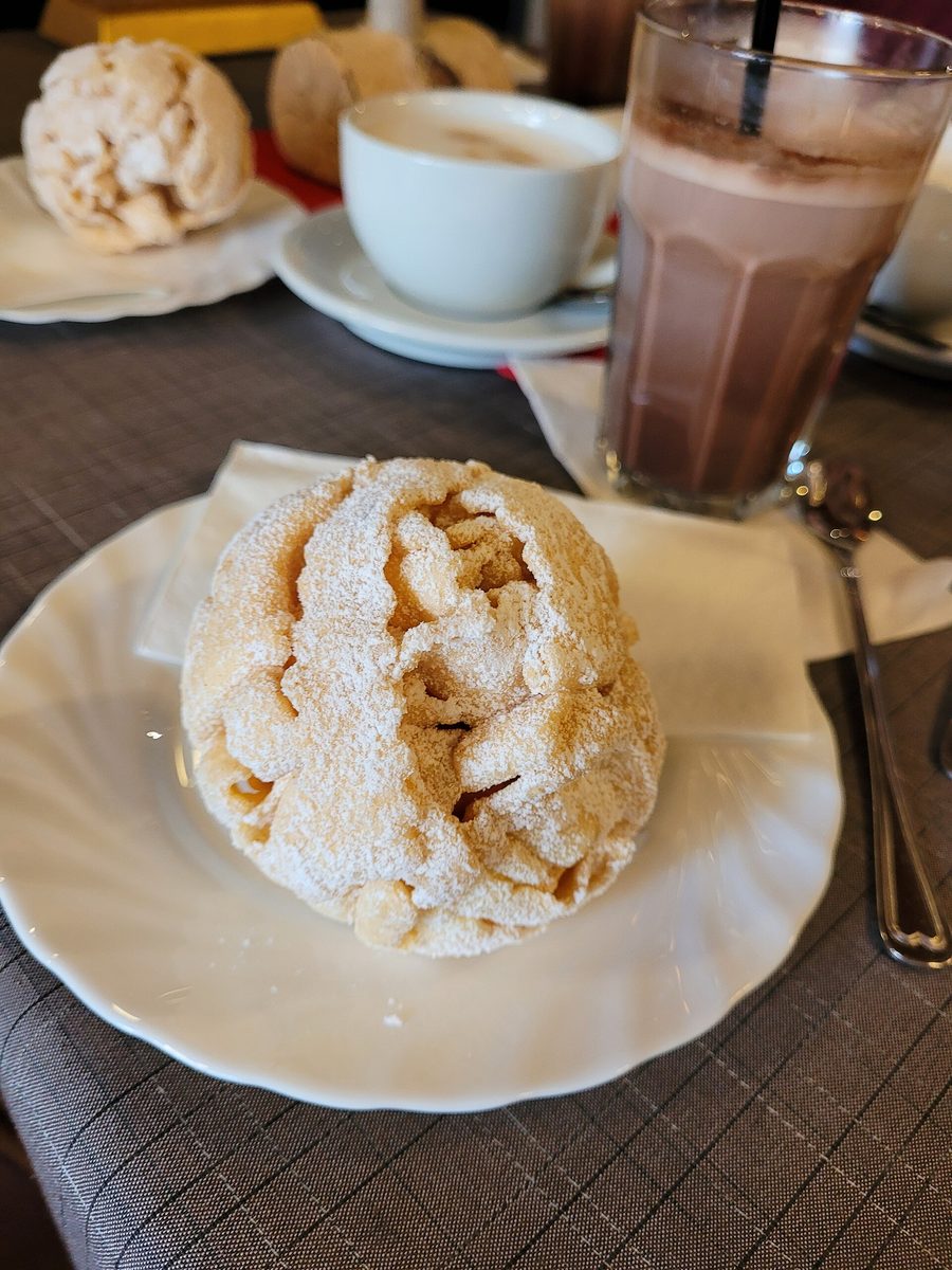 Schneeballen pastry in Rothenburg ob der Tauber
