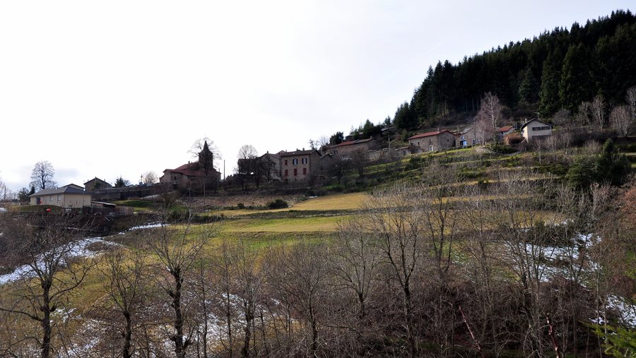File:Saint-Jean-Roure depuis Mondon.jpg