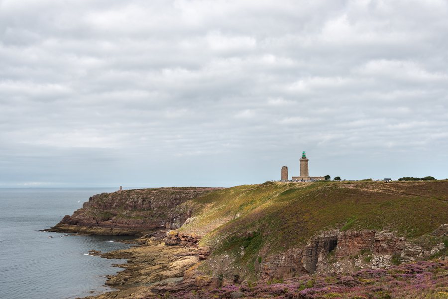 File:Phare Du Cap Fréhel - Cap Fréhel, Plévenon, France - August 15, 2018 02.jpg