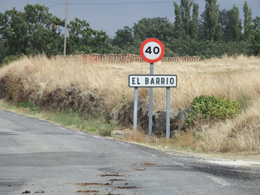 File:El Barrio, Navaescurial 001.jpg