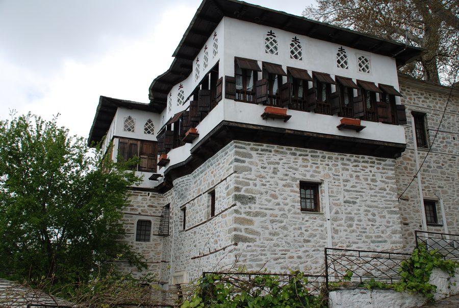 Historic stone mansion in Vizitsa on Pelion