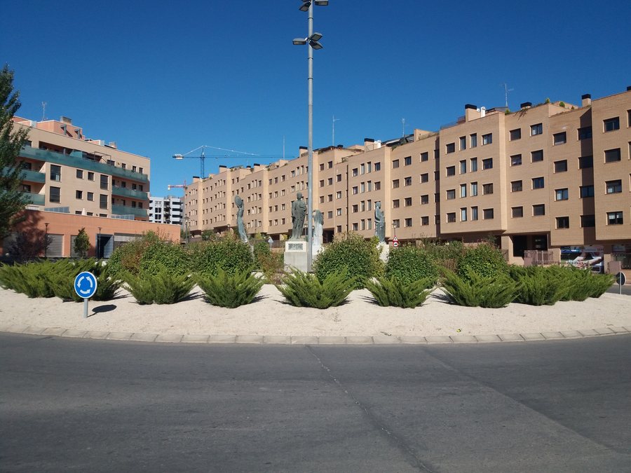 File:Rotonda Castralvo Teruel.jpg