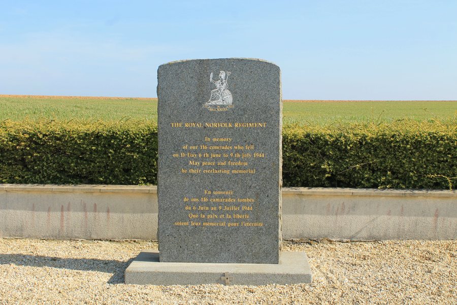 File:Biéville-Beuville monument Royal Norfolk Regiment.JPG
