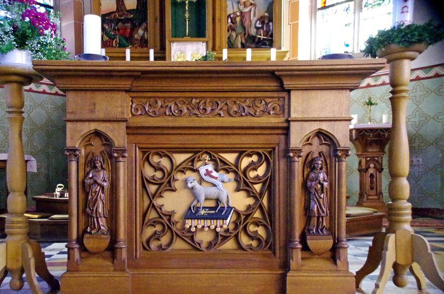 Celebration altar in the parish church of St. Paul in Schüller