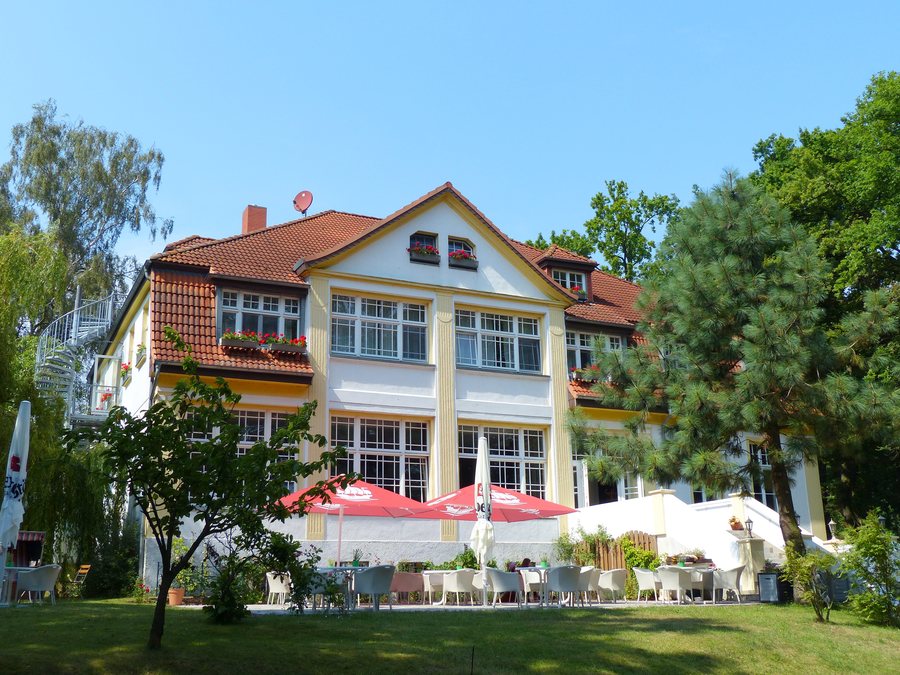 File:Korswandt Idyll am Wolgastsee Seeseite.JPG