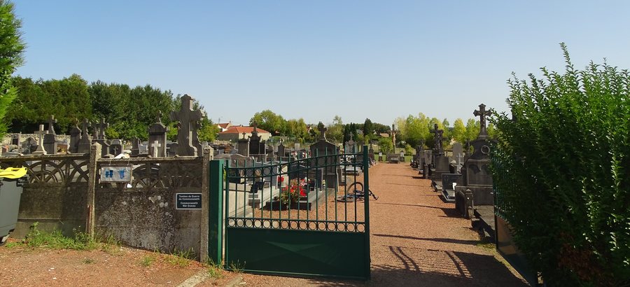 File:Fontaine-Notre-Dame - Cimetière de Fontaine-Notre-Dame (02).JPG