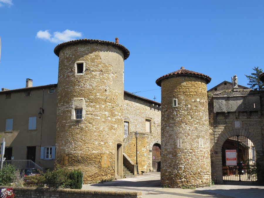 File:Château de Lissieu (sept 2018).jpg