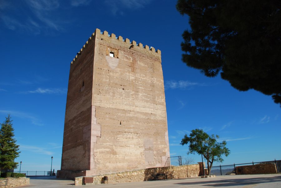 File:Castillo de Aledo.jpg