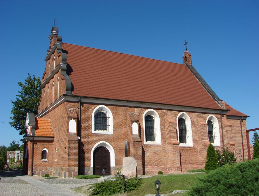 Kwieciszewo, Gmina Mogilno, with the Church of Mary Magdalene