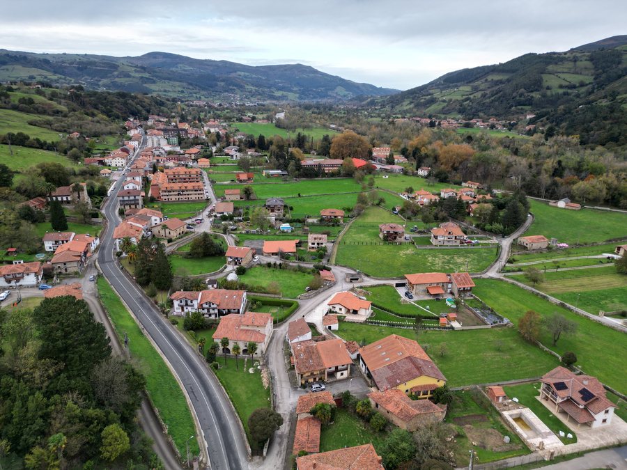 File:Vista de Alceda y Ontaneda.jpg