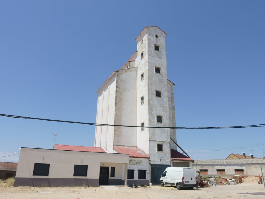 File:Silo de Yuncos.jpg