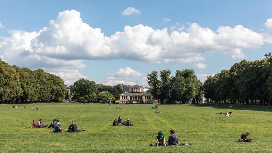 Bonn, Hofgarten and Akademisches Kunstmuseum