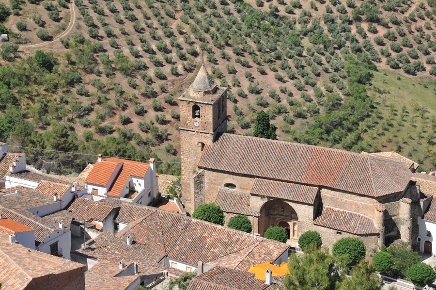 File:IGLESIA DE SEGURA DE LA SIERRA - panoramio.jpg