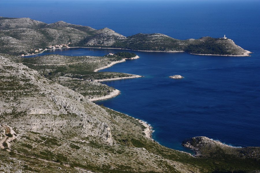 File:Skrivena luka, Lastovo.jpg