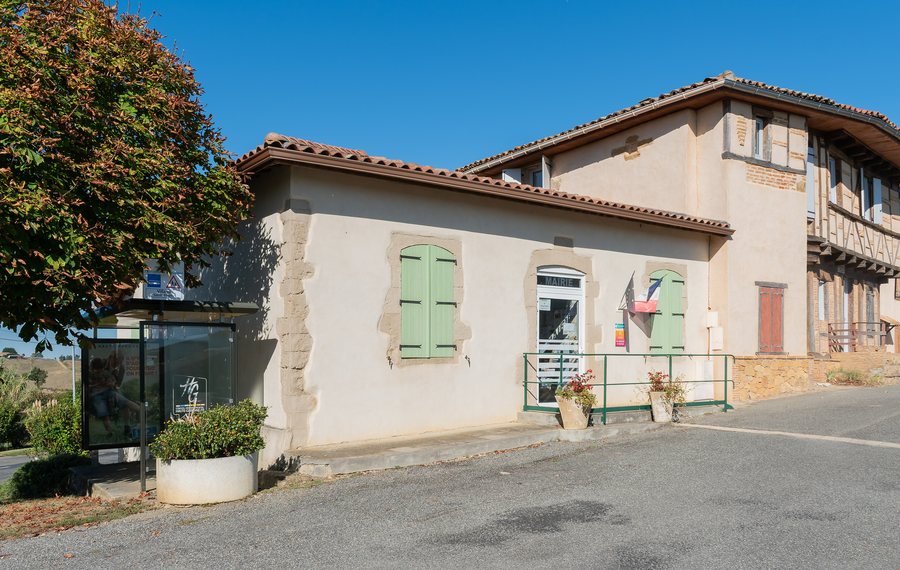 File:Town hall of Saint-Frajou (1).jpg
