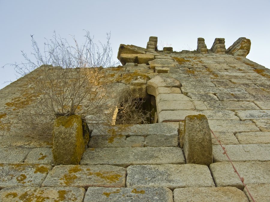 File:Torre de Sande. Porta de acceso.JPG