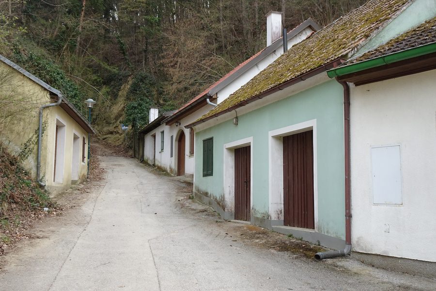 Kellergasse Kellerweg am Ameichberg in Hilpersdorf bei Traismauer