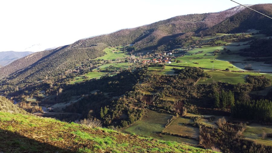 File:Lerones - Cantabria - L. F. Turiel.jpg