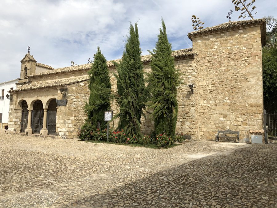 File:Fachada de la ermita de Nuestra Señora de los Remedios de Canena.jpg