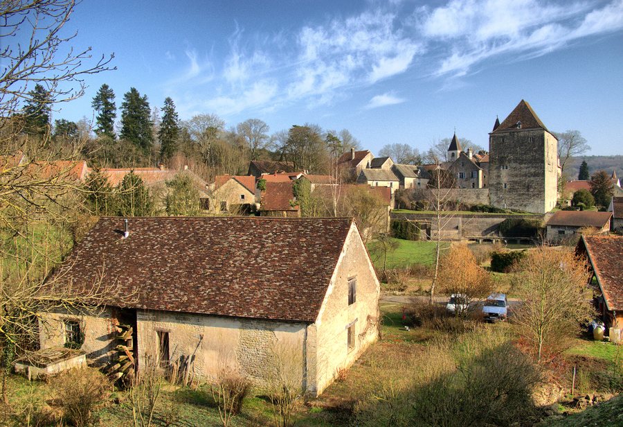 File:Fondremand - Huilerie-moulin avec sa roue à aubes au premier plan.jpg