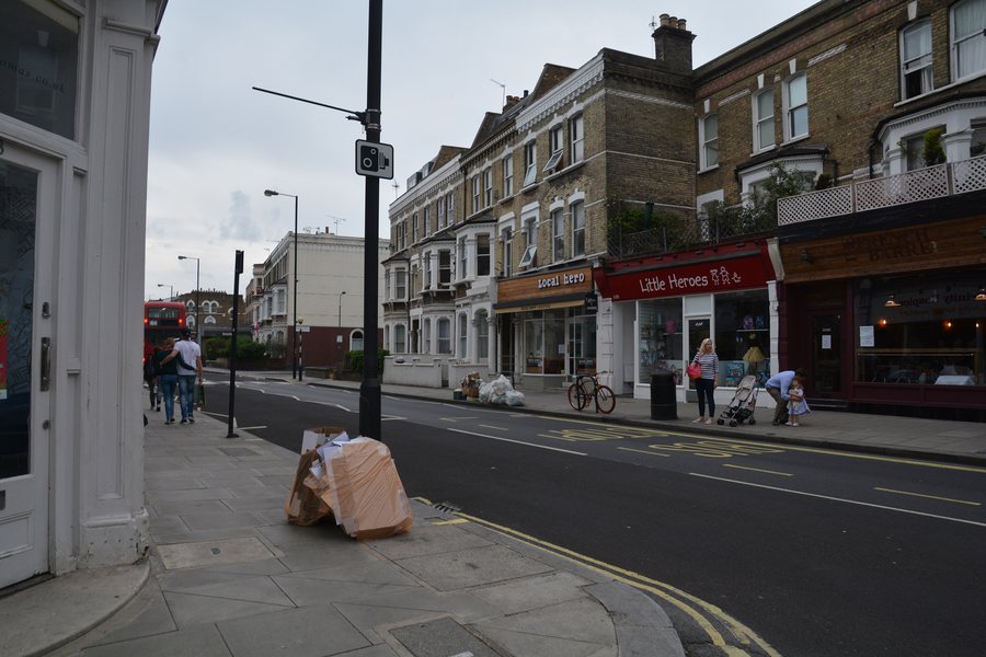 File:London , Hammersmith And Fulham - Fulham Road - geograph.org.uk - 5058853.jpg