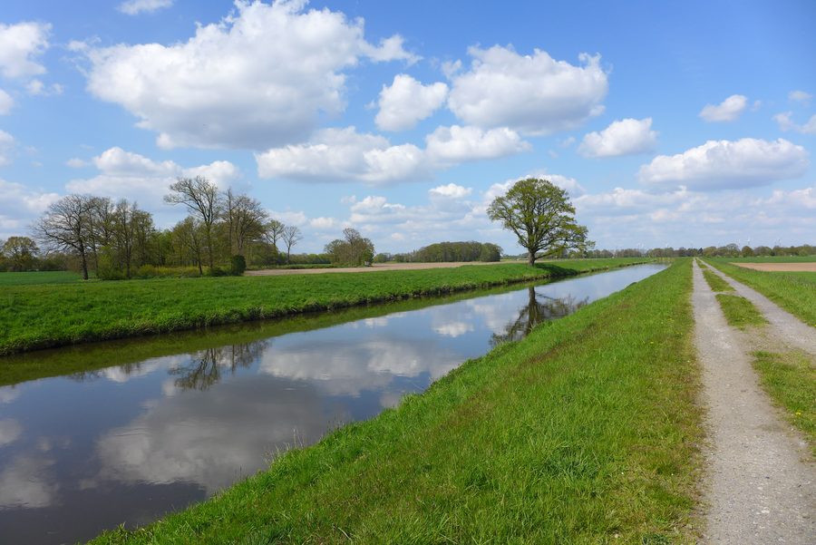 Hasetal near Badbergen with regulated river course