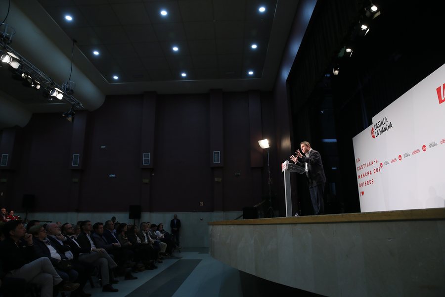File:Acto público en Munera (Albacete) (32658740237).jpg