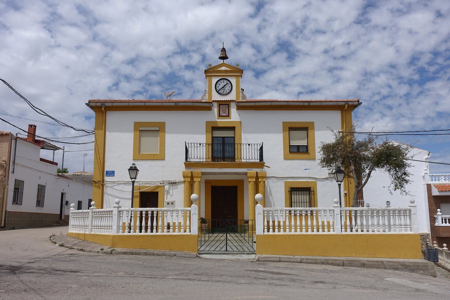 File:Ayuntamiento de Villar de la Encina.jpg