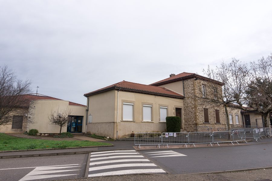 File:Cheyssieu-École.jpg