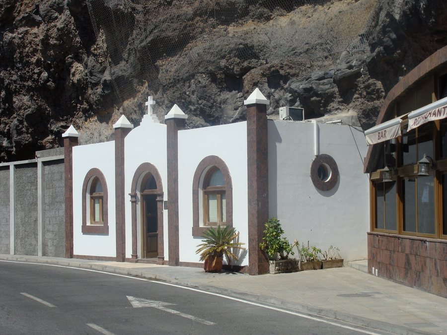 File:2015 La Gomera 407 150702 Playa de Santiago Ermita de la Virgen del Carmen.JPG