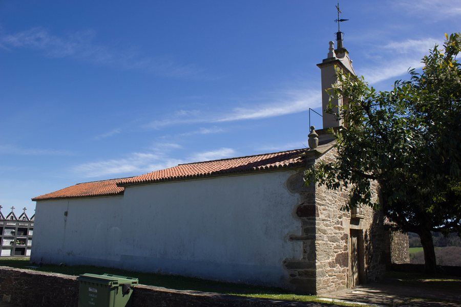File:Igrexa de Andeade, Touro.jpg
