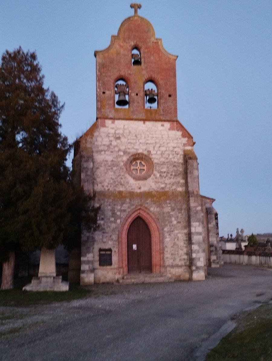 File:Église Saint-Paul de Burgues - Durfort-Lacapelette - Entrée.jpg