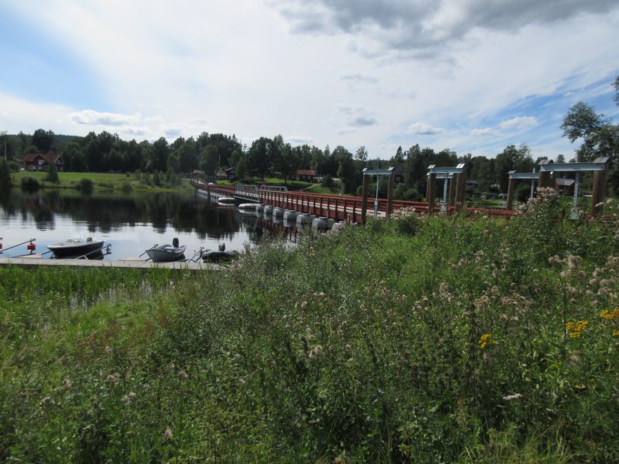 Floating bridge in Gagnef parish over the Österdalälven