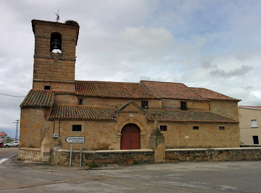File:Iglesia de San Pedro Apóstol, Moriscos.jpg