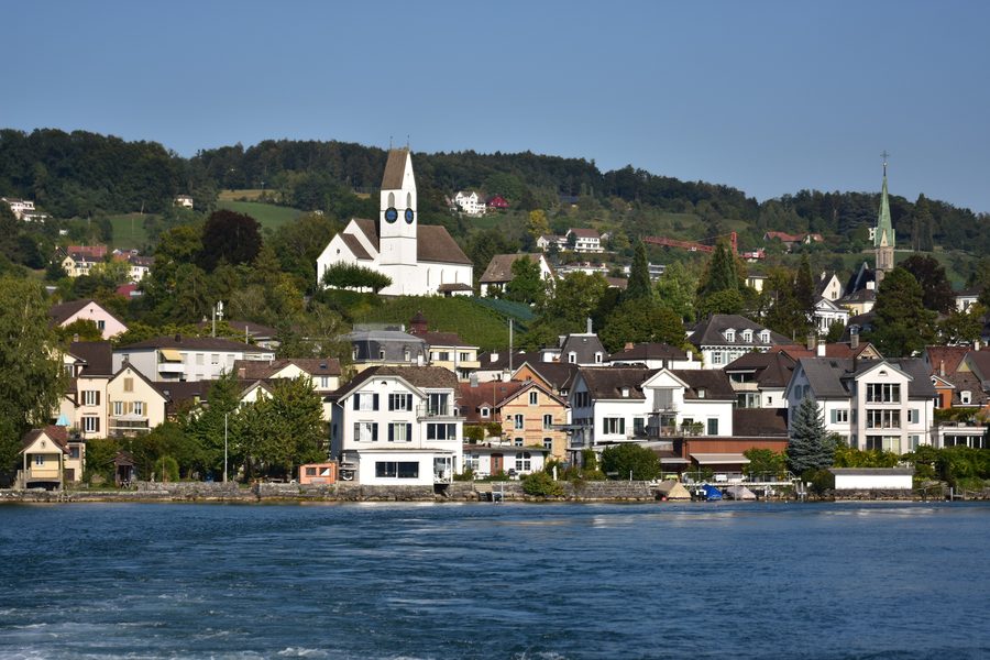 Männedorf and Pfannenstiel seen from Lake Zurich