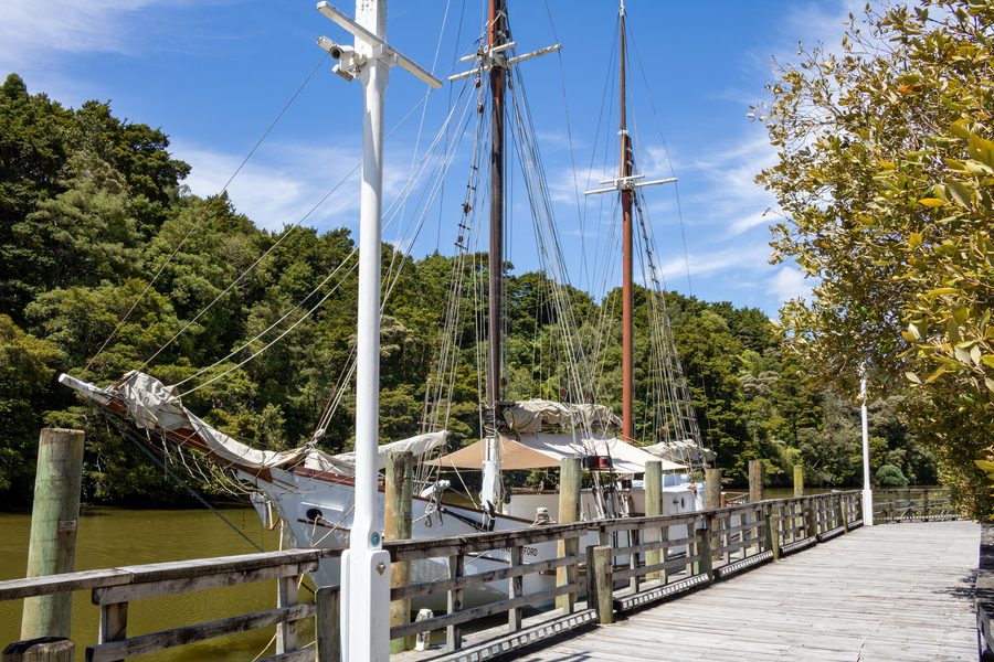 Jane Gifford museum scow docked in Warkworth