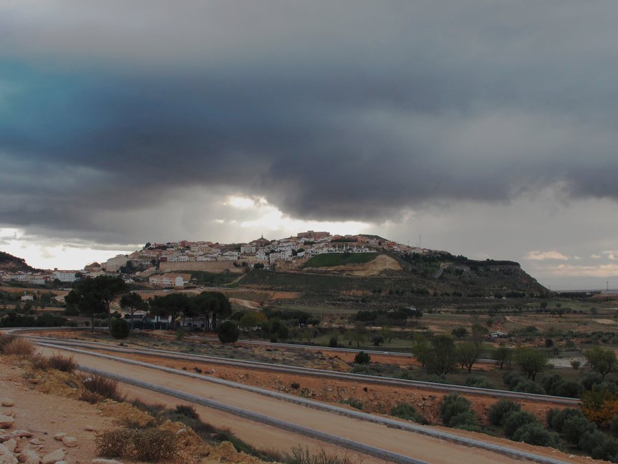 File:Chinchilla de Monte-Aragón (8201157172).jpg