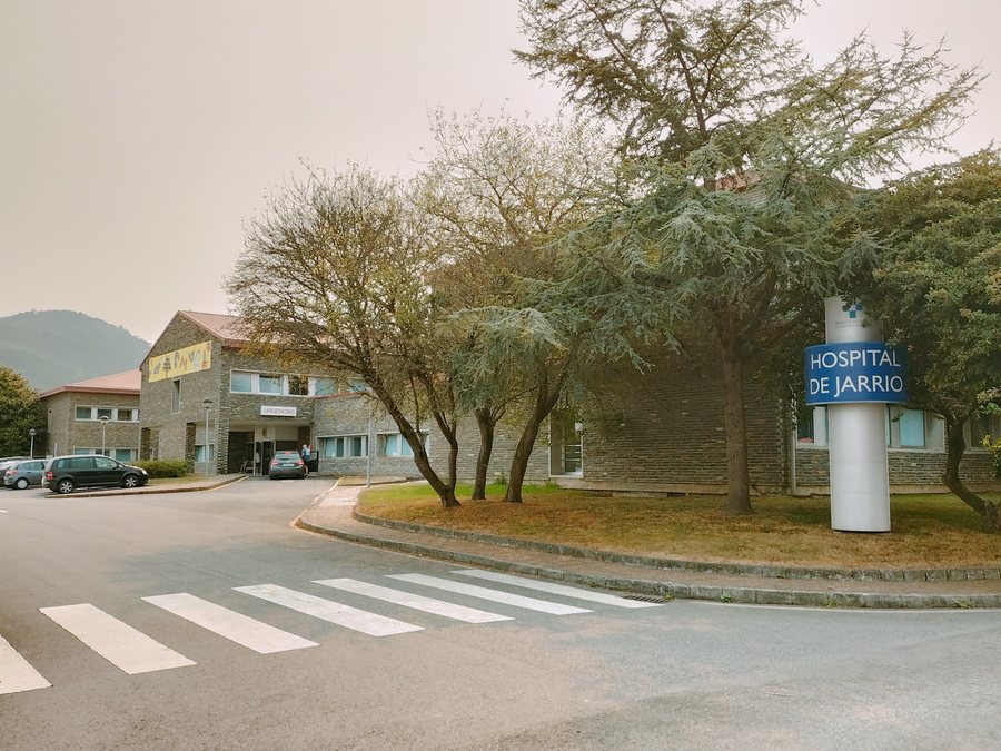 File:Hospital de Jarrio.jpg