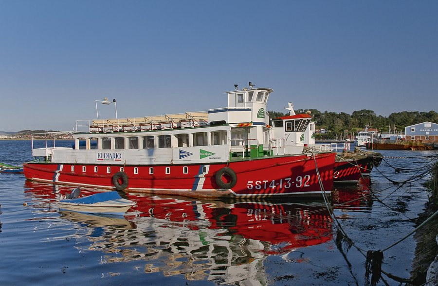 File:Cantabria. Port of Pedreña. Boats. Spain (4858324330).jpg
