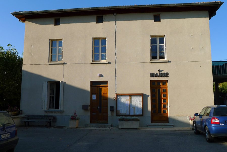 File:Mairie Beauregard-Baret-Meymans 2011-10-04-081.jpg