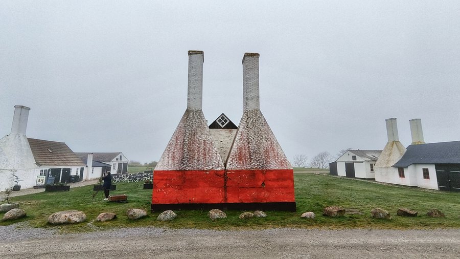 File:Smoker for curing fish in Hasle, Bornholm.jpg