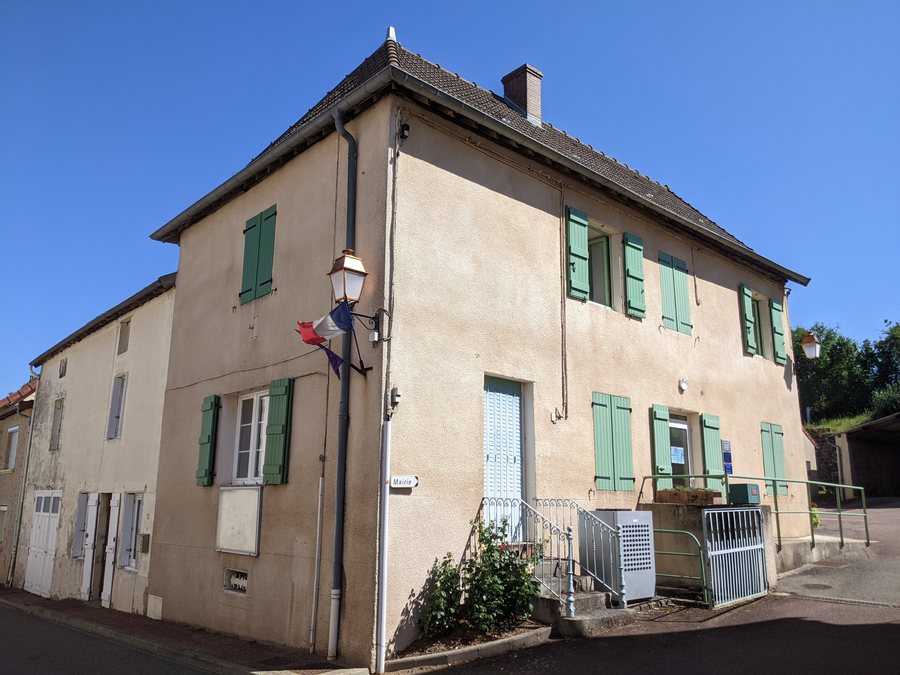 File:Beaubery - Mairie (juin 2023).jpg