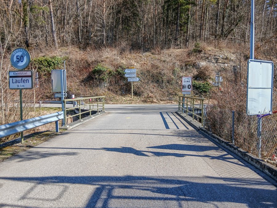 File:Sägemühlestrasse-Brücke über die Lützel, Kiffis, Frankreich – Roggenburg BL, Schweiz 20250320-jag9889.jpg