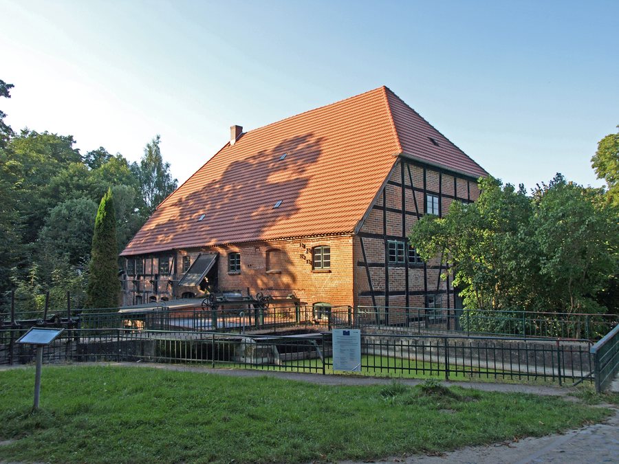 File:Kuchelmiss Wassermuehle.jpg